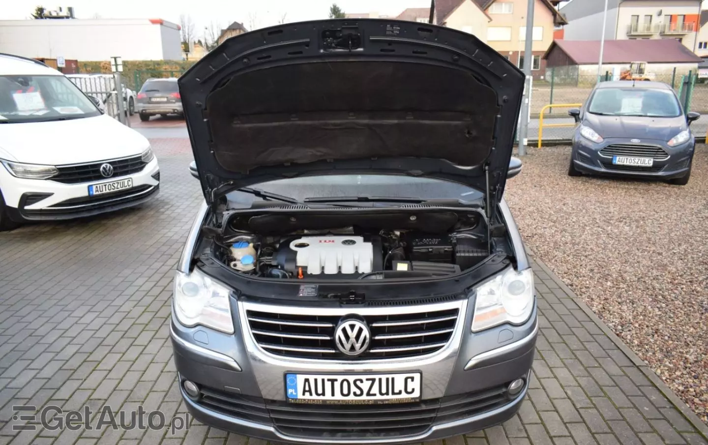 VOLKSWAGEN Touran 