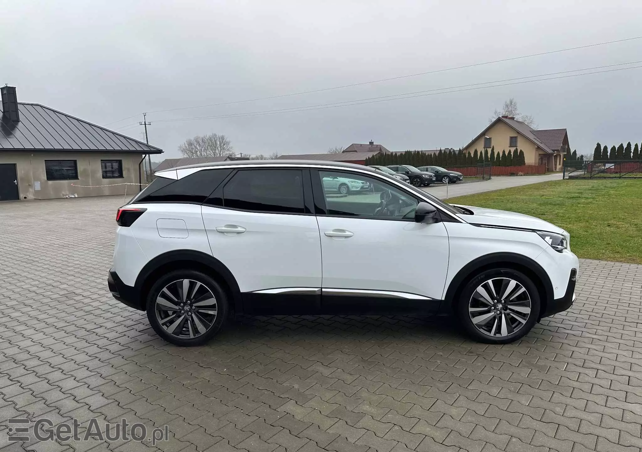 PEUGEOT 3008 BlueHDi 120 Stop & Start Allure