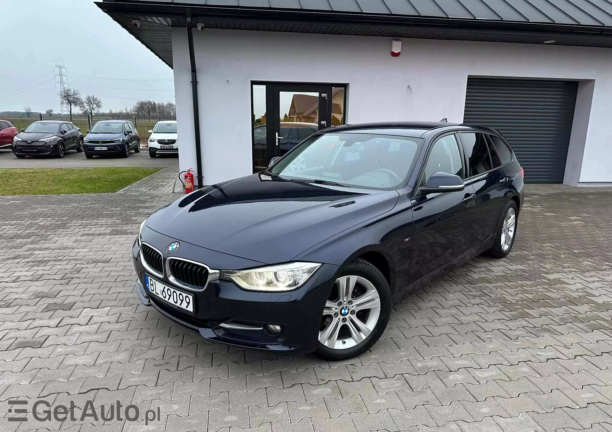 BMW Seria 3 320d DPF Touring Edition Fleet Sport