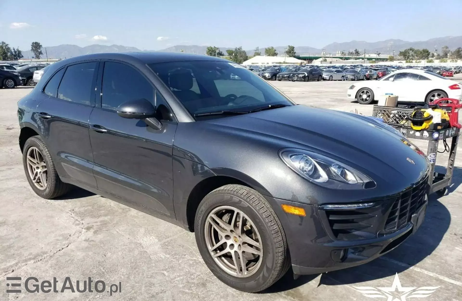 PORSCHE Macan 