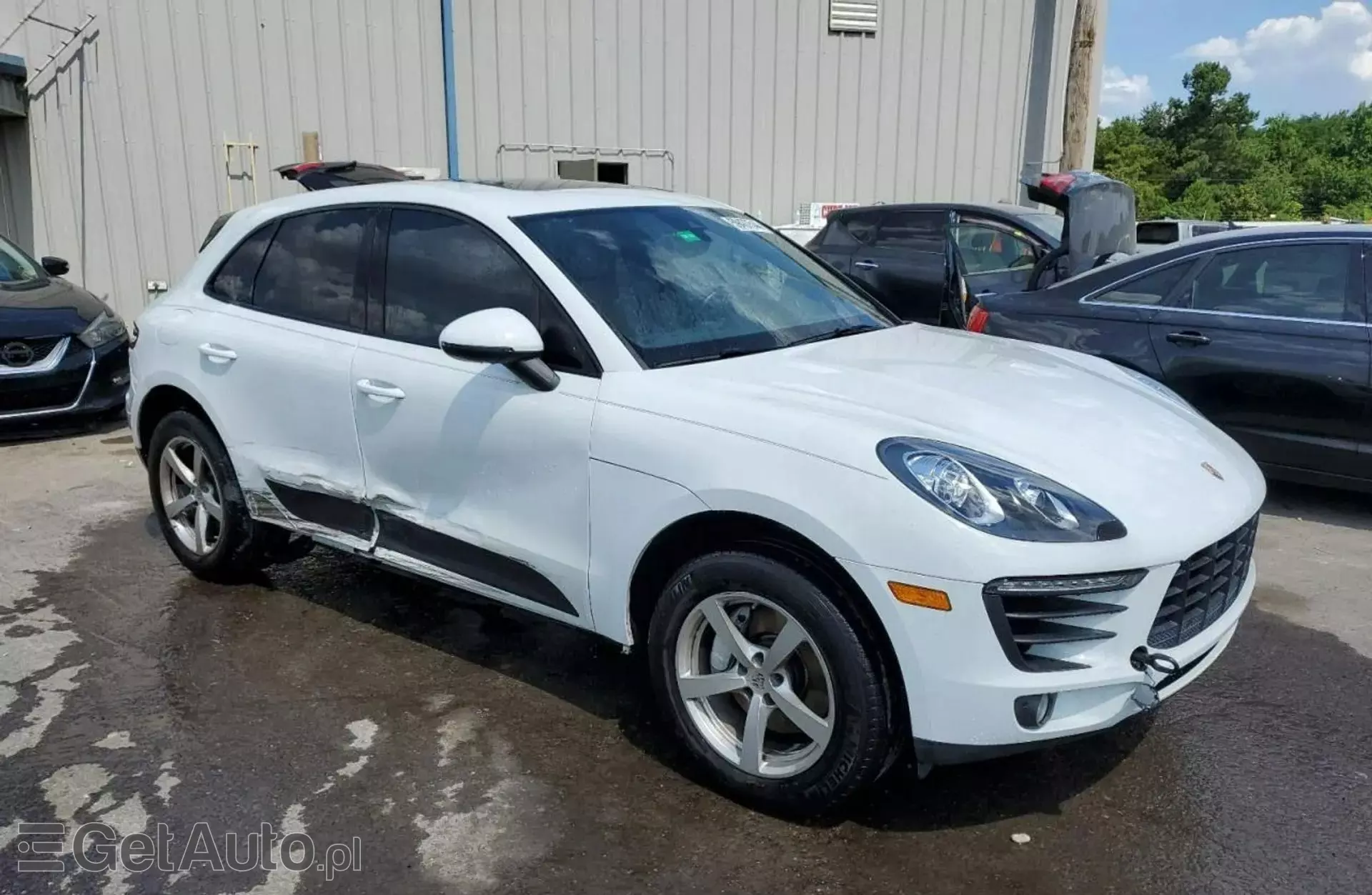 PORSCHE Macan 