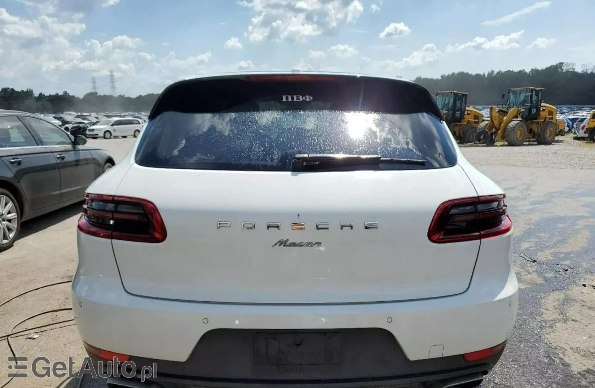 PORSCHE Macan 