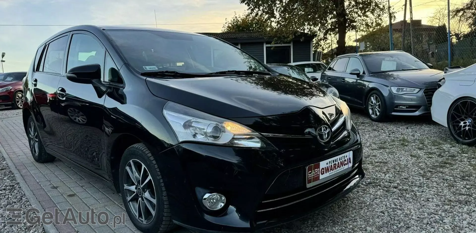 TOYOTA Verso 