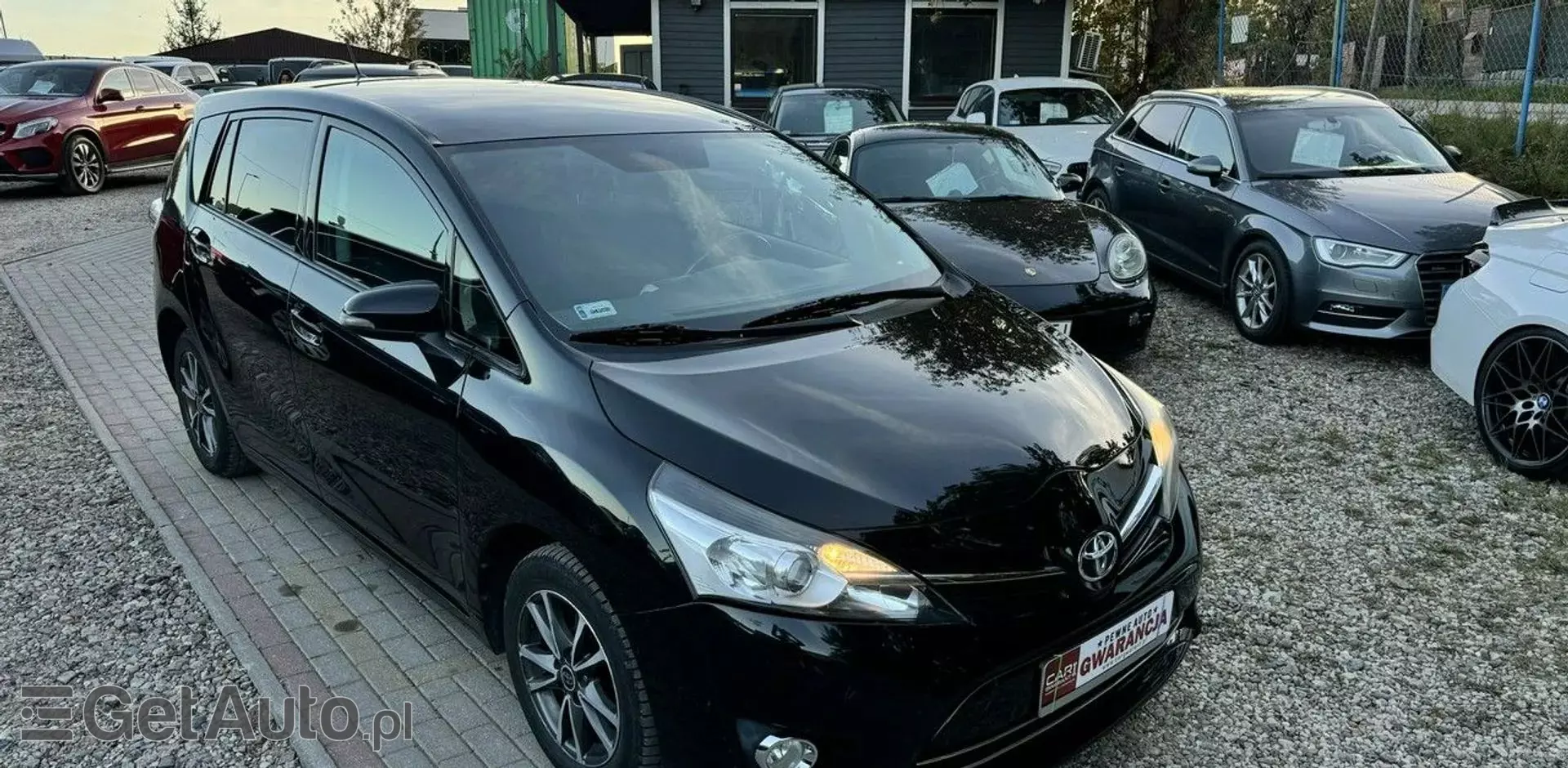 TOYOTA Verso 