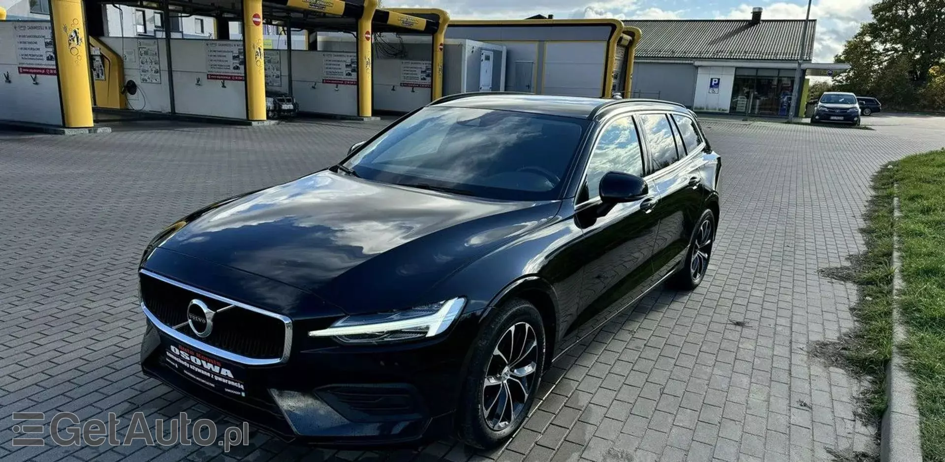 VOLVO V60 