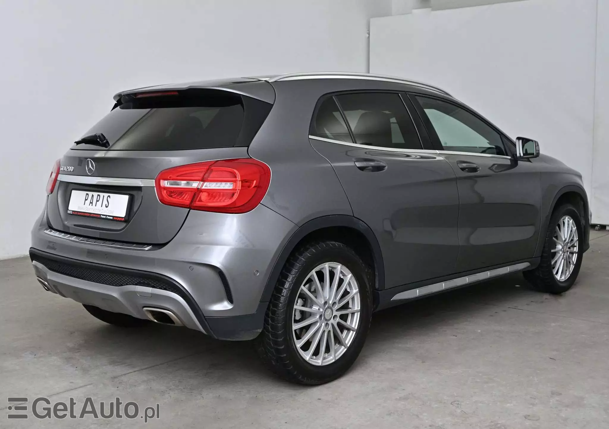 MERCEDES-BENZ GLA 200 7G-DCT AMG Line