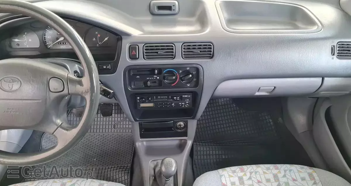 TOYOTA Starlet 1.4