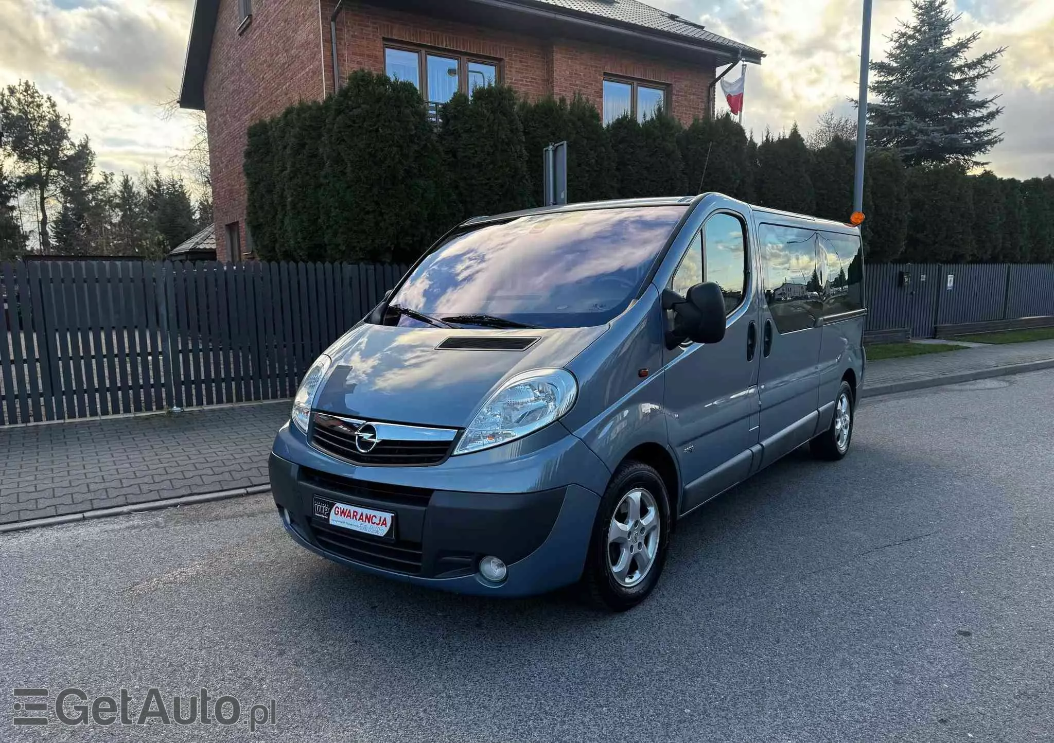 OPEL Vivaro 