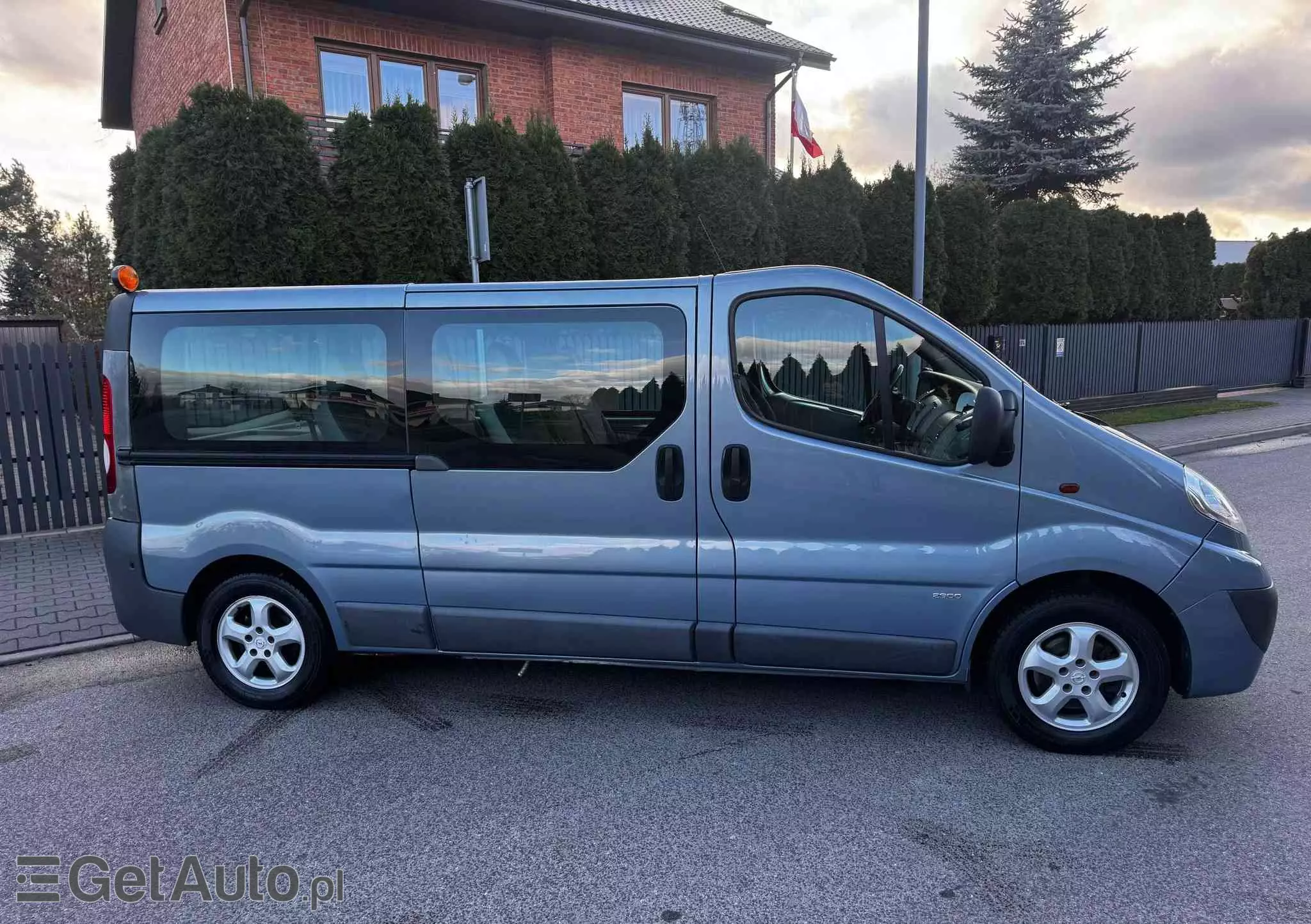 OPEL Vivaro 