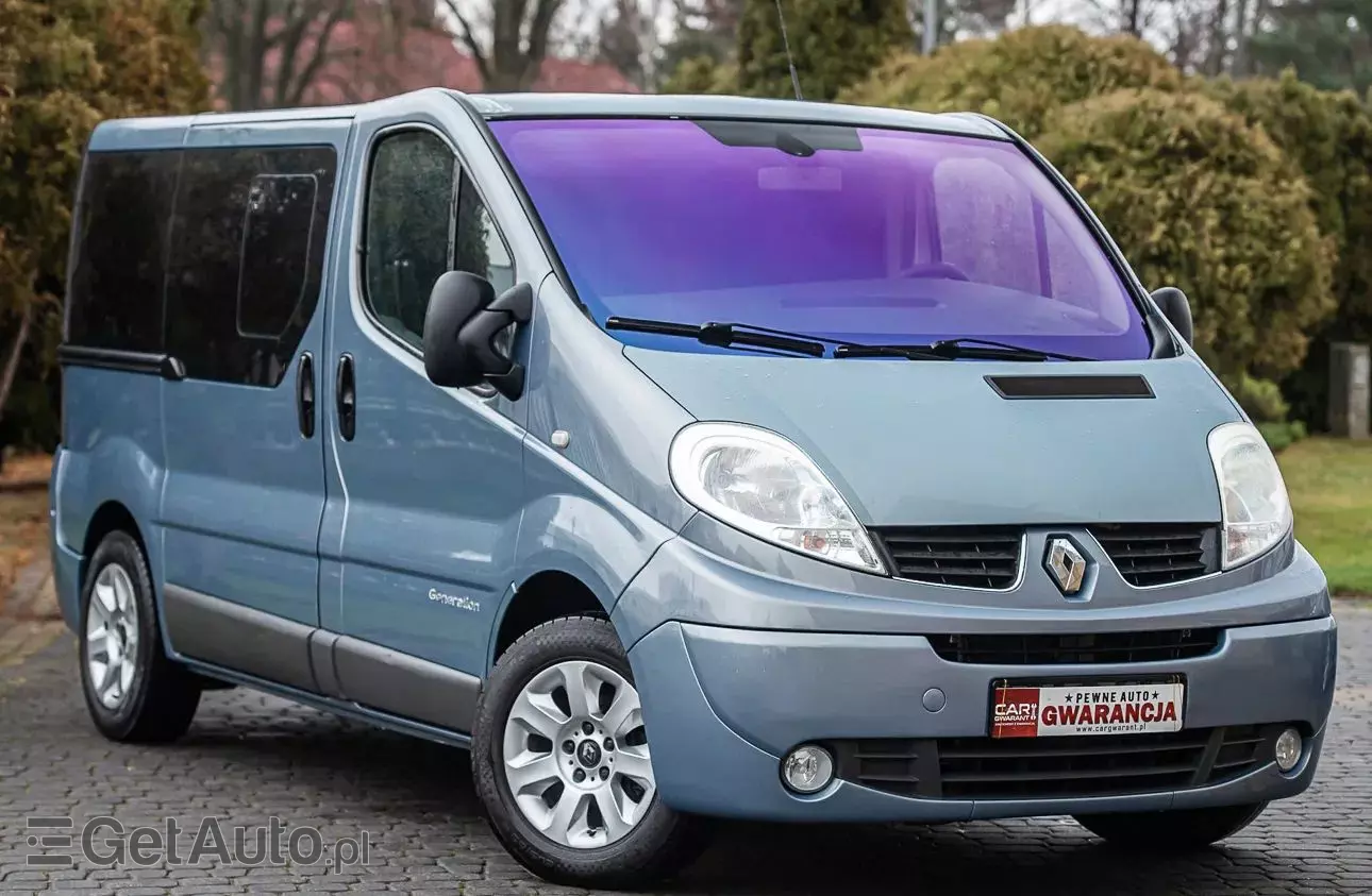 RENAULT Trafic 