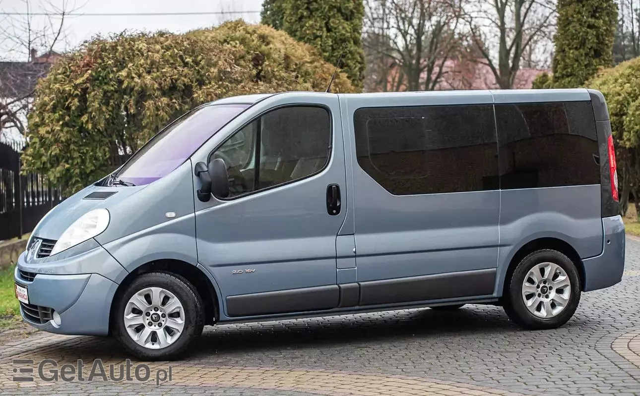 RENAULT Trafic 