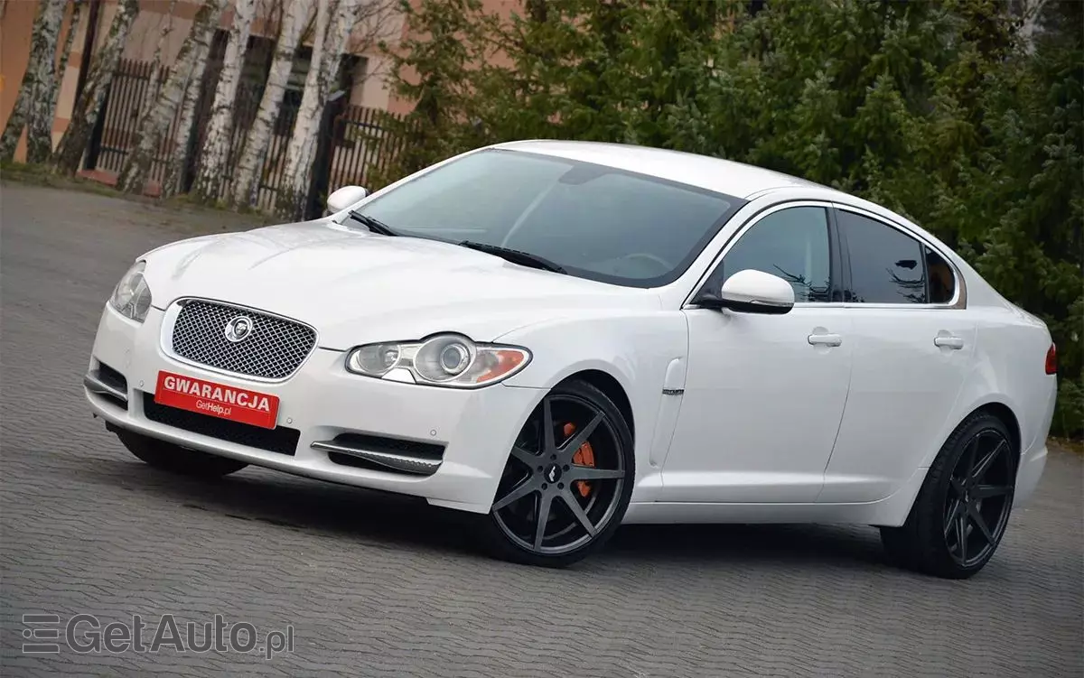 JAGUAR XF 