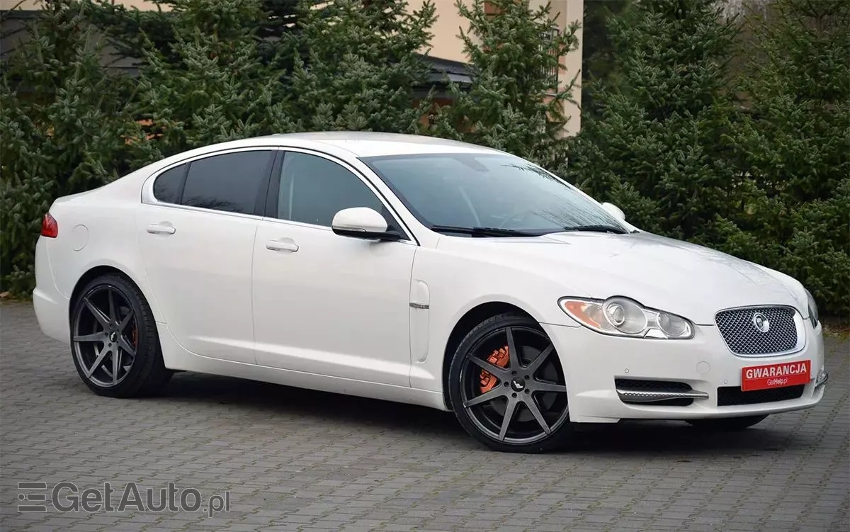 JAGUAR XF 