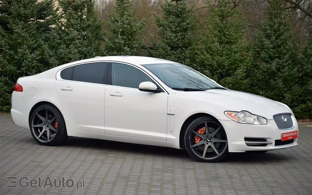 JAGUAR XF 