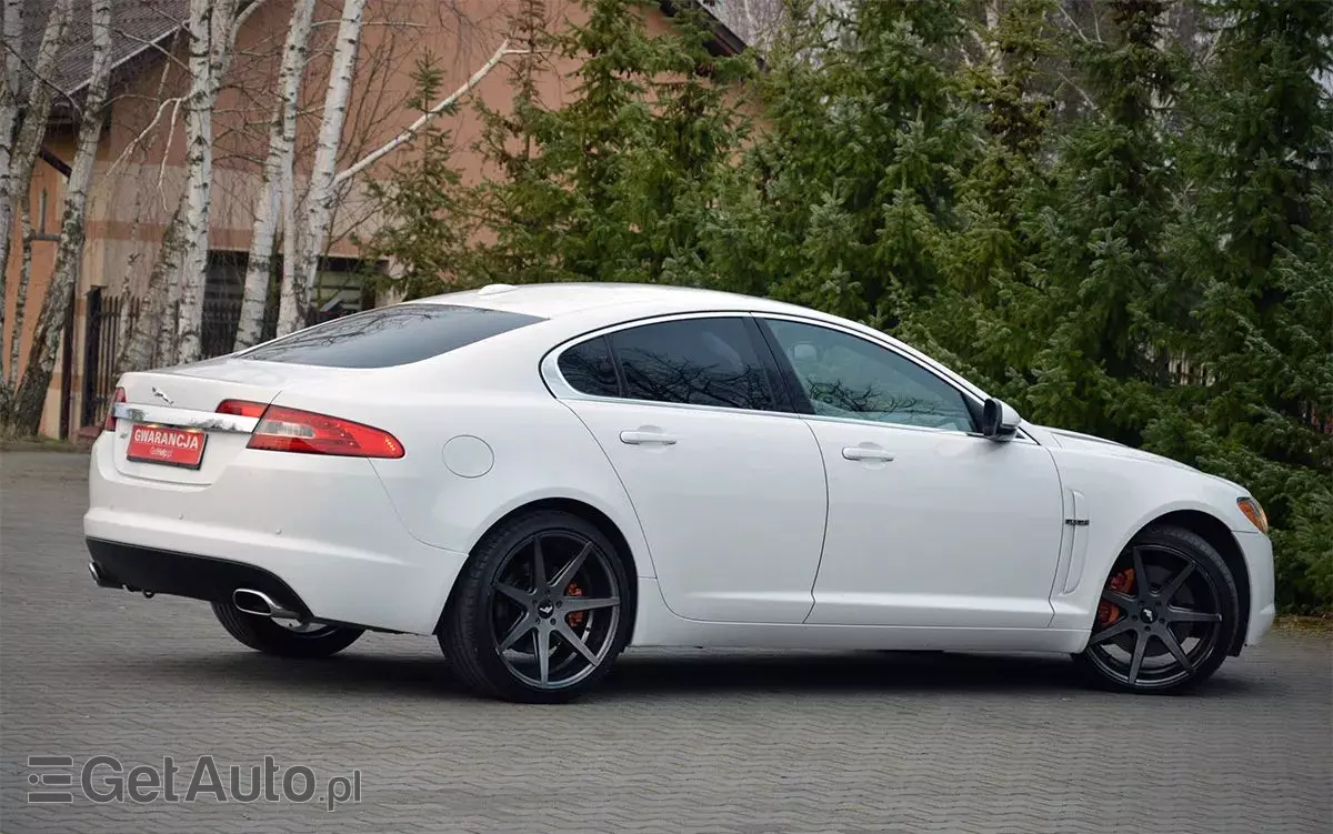 JAGUAR XF 