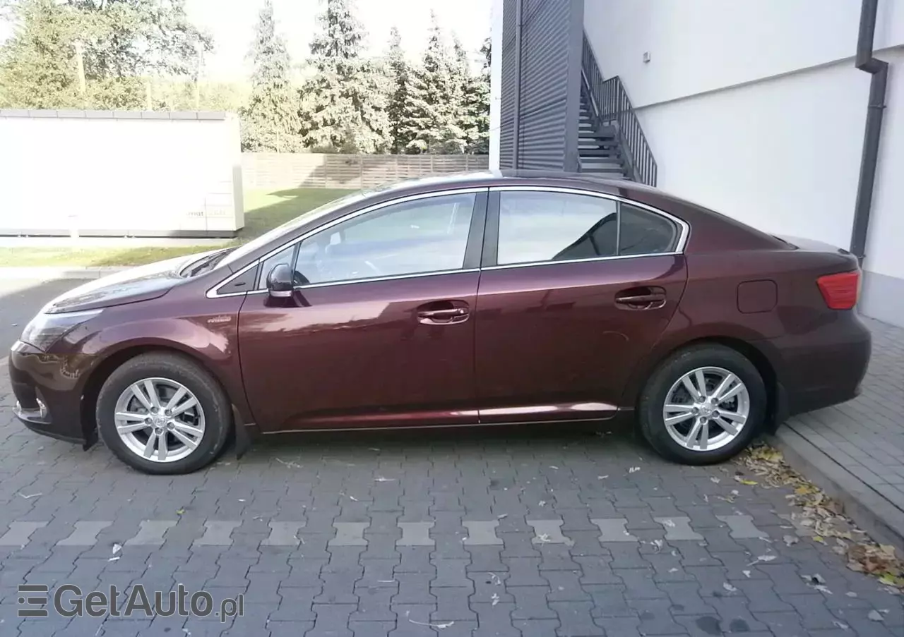 TOYOTA Avensis 1.8 Prestige