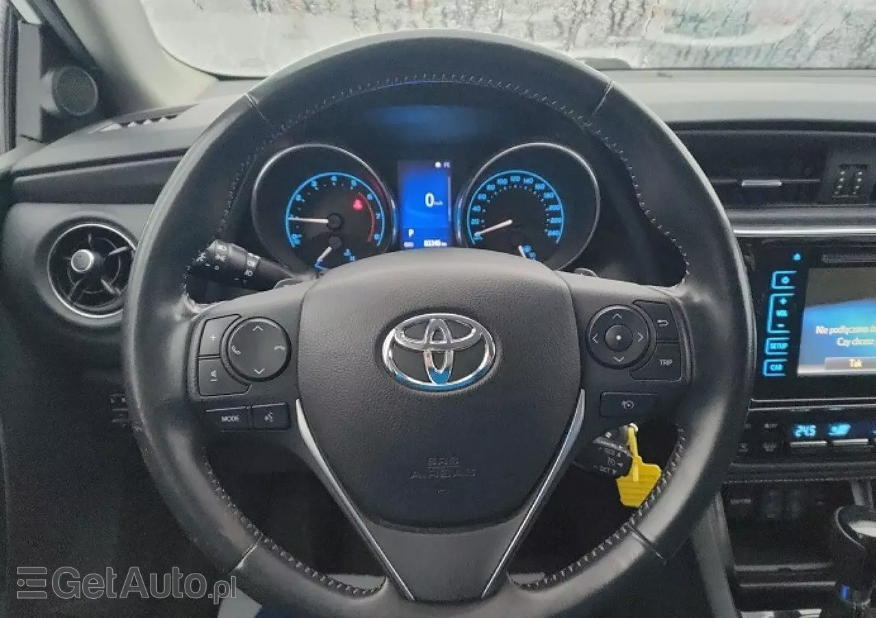 TOYOTA Auris 