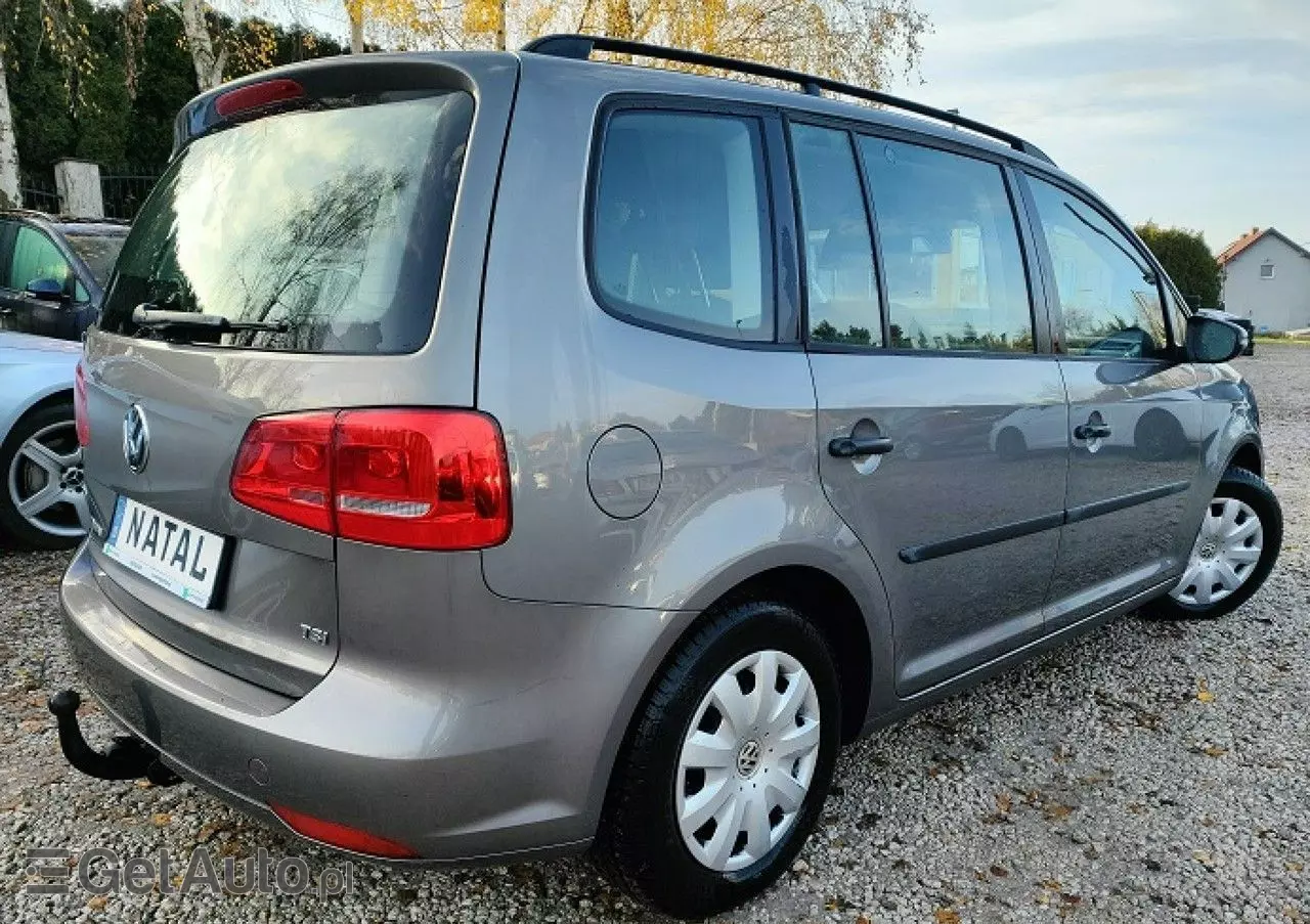 VOLKSWAGEN Touran 