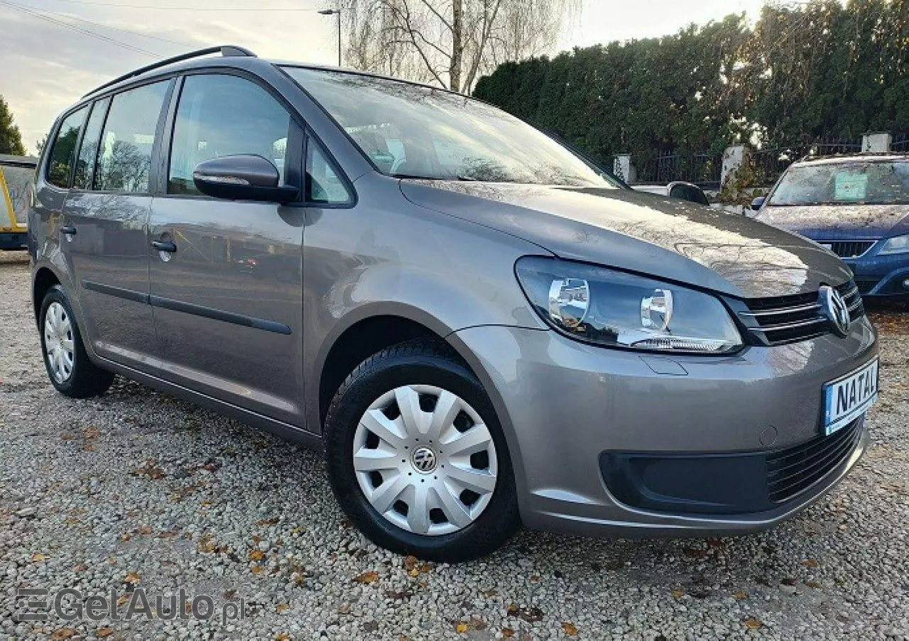 VOLKSWAGEN Touran 