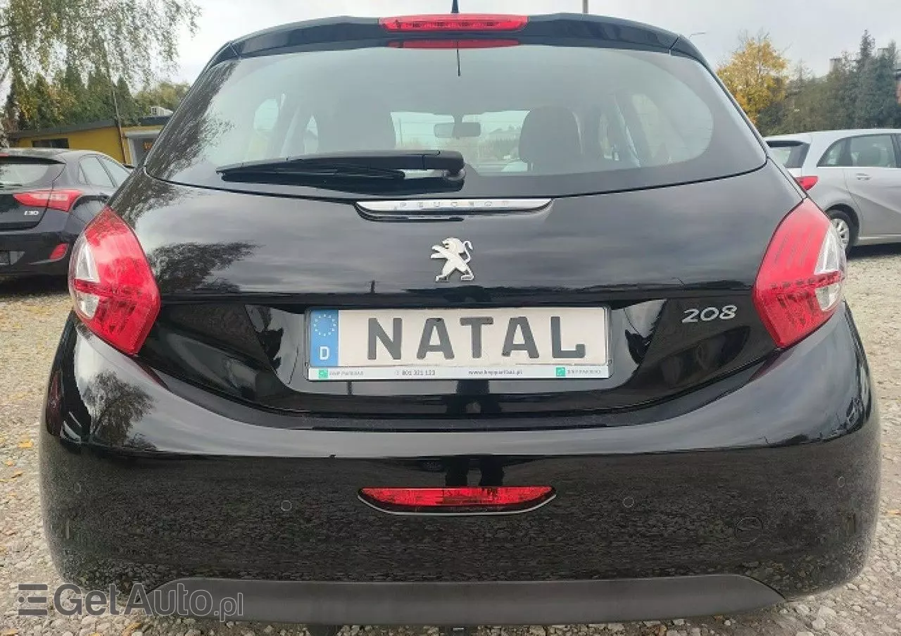 PEUGEOT 208 