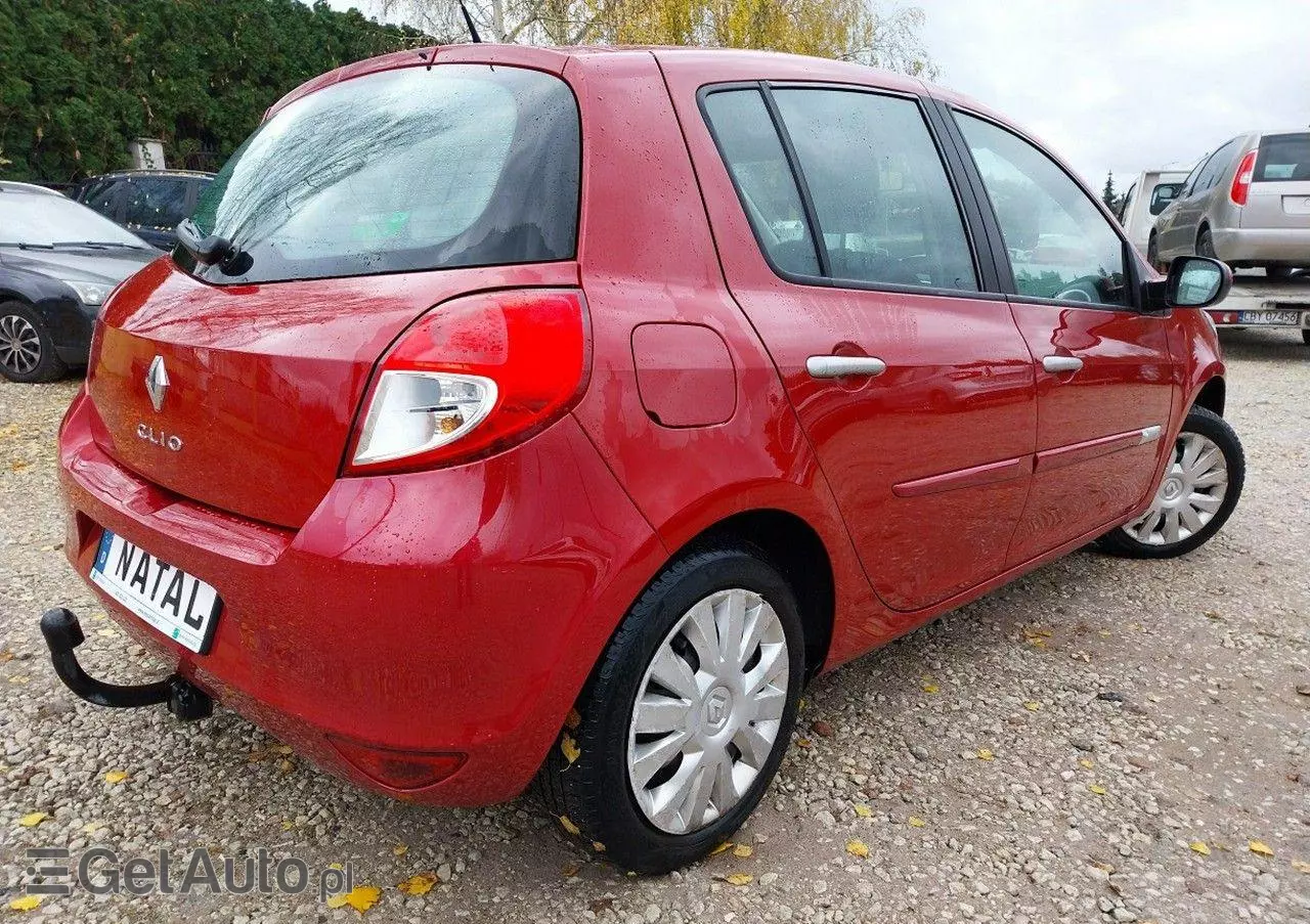 RENAULT Clio 