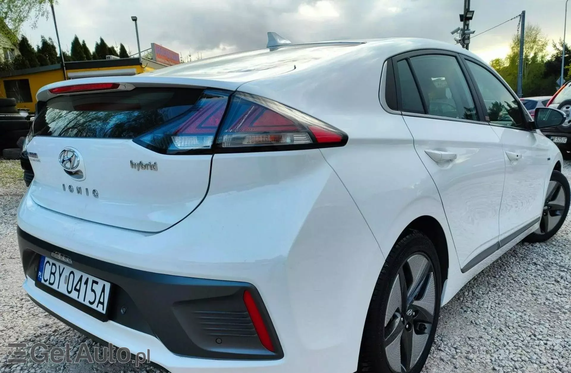 HYUNDAI IONIQ 