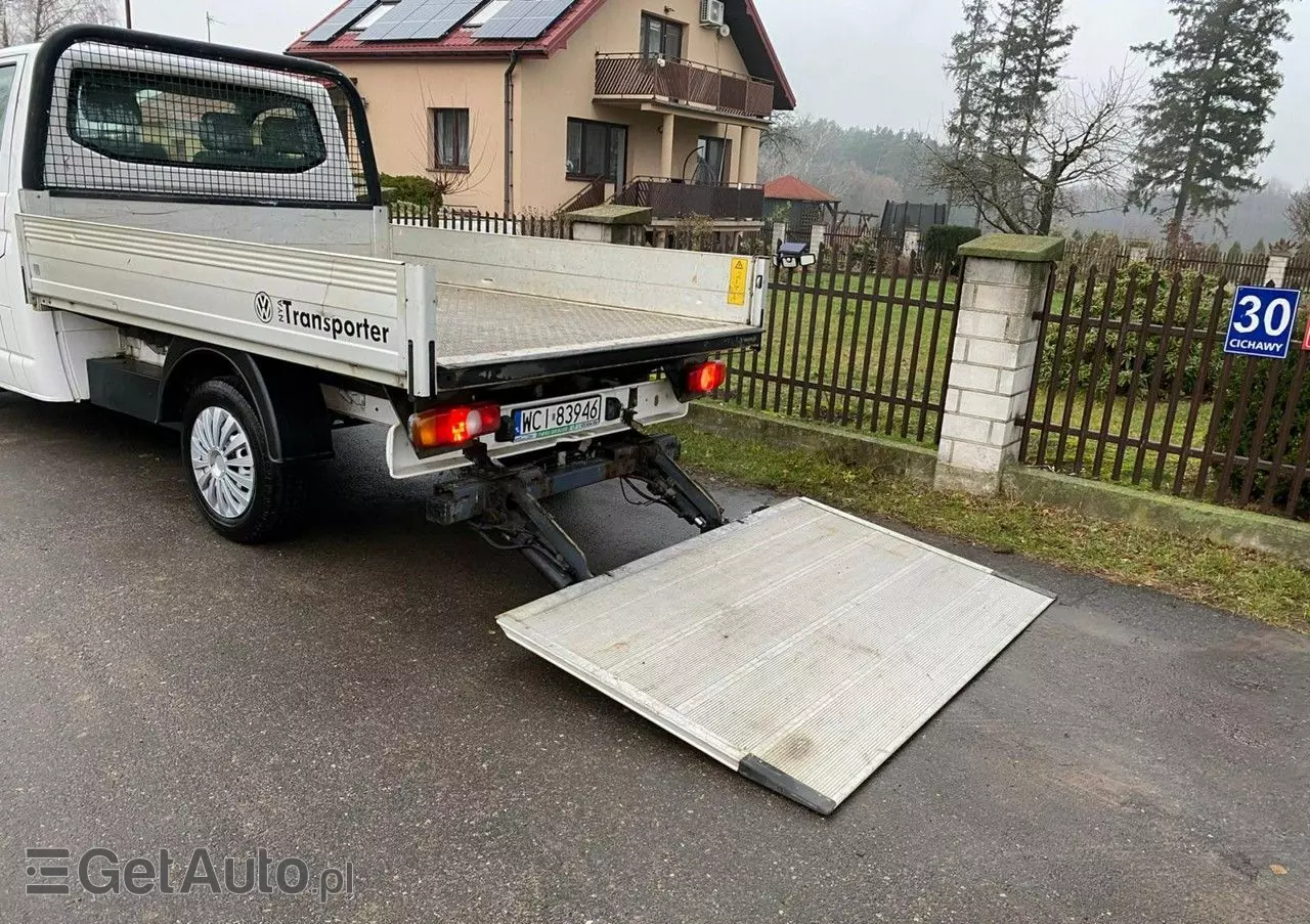 VOLKSWAGEN Transporter 