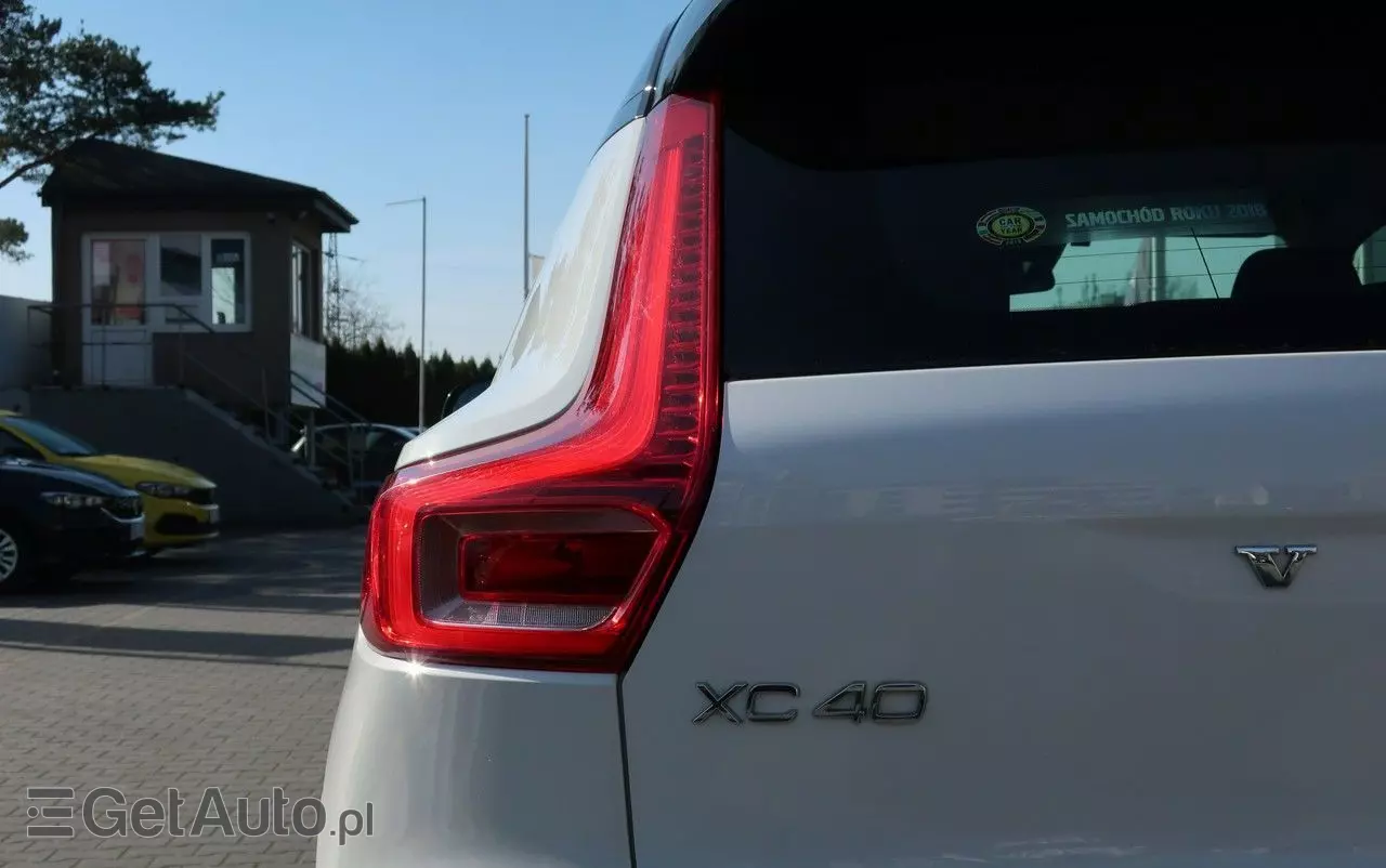 VOLVO XC 40 