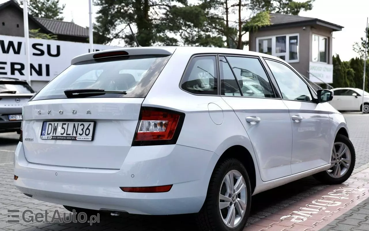 SKODA Fabia 