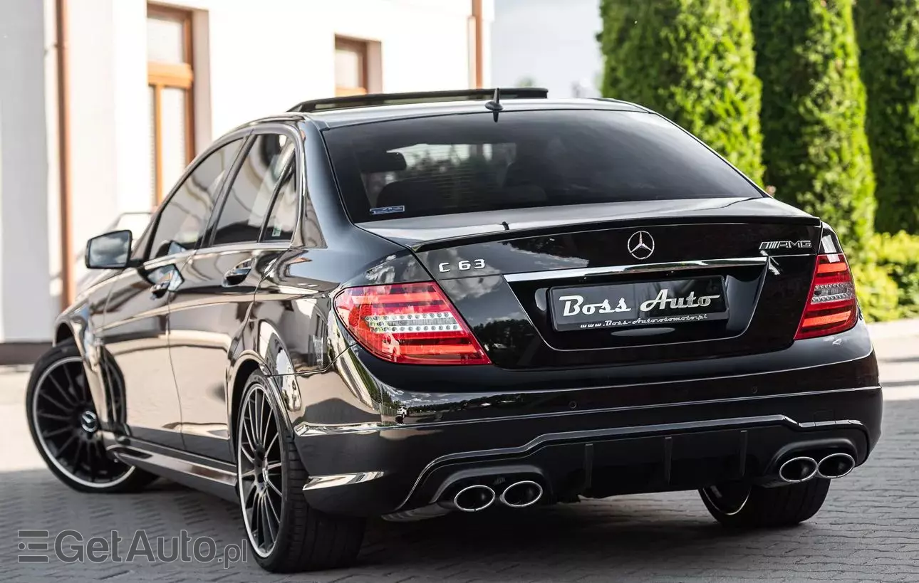 MERCEDES-BENZ Klasa C 63 AMG AMG SPEEDSHIFT MCT AMG Performance Package