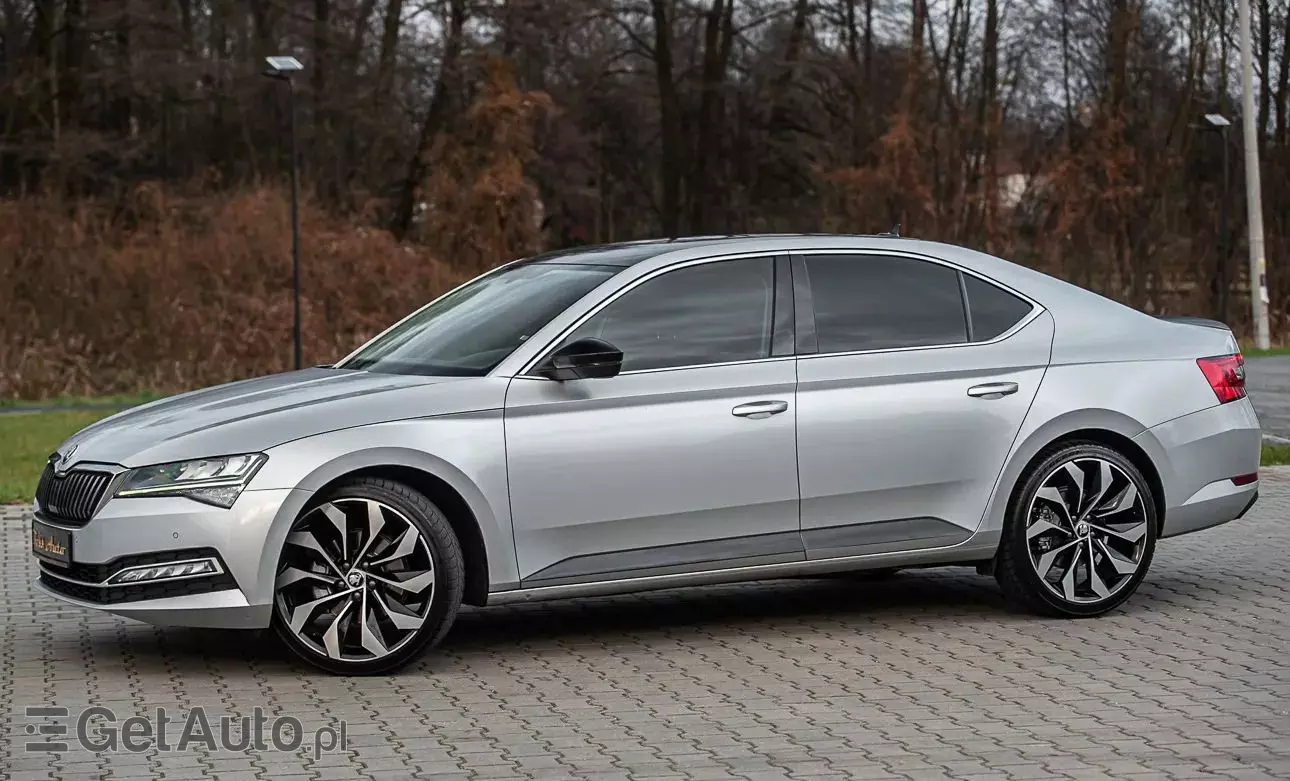 SKODA Superb 2.0 TDI DSG Premium Edition