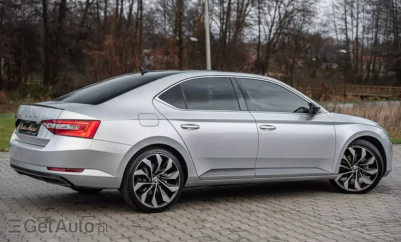 SKODA Superb 2.0 TDI DSG Premium Edition