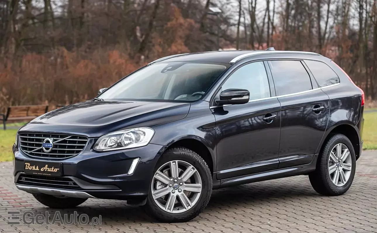 VOLVO XC 60 D3 Drive-E Momentum