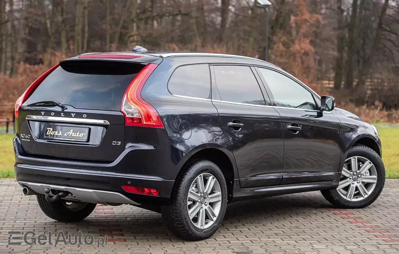 VOLVO XC 60 D3 Drive-E Momentum