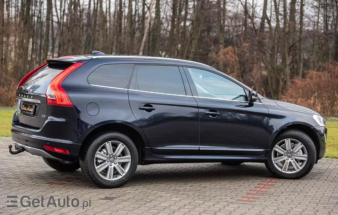 VOLVO XC 60 D3 Drive-E Momentum