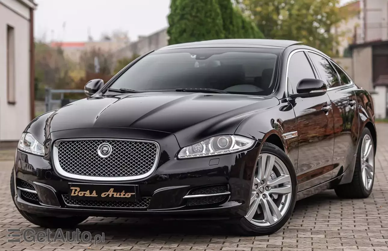 JAGUAR XJ 3.0 T AWD LWB Premium Luxury