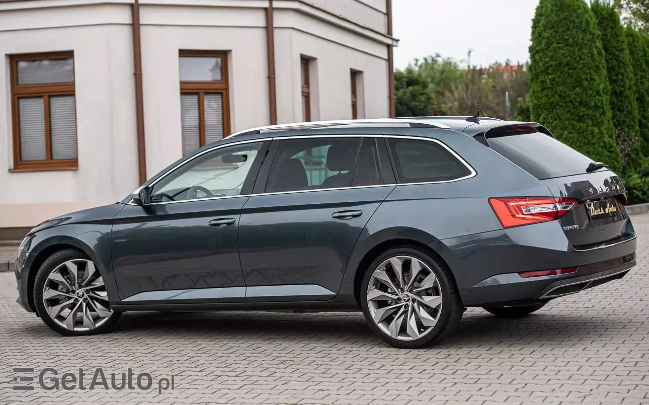 SKODA Superb 2.0 TDI DSG Premium Edition