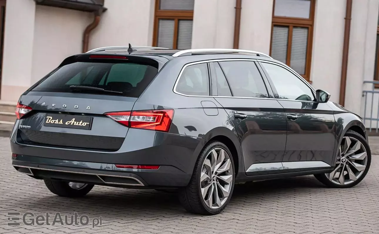 SKODA Superb 2.0 TDI DSG Premium Edition