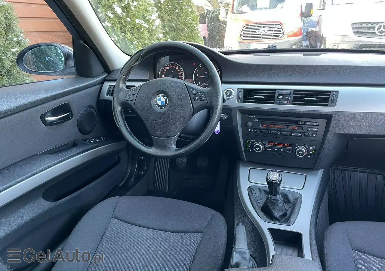 BMW Seria 3 318d