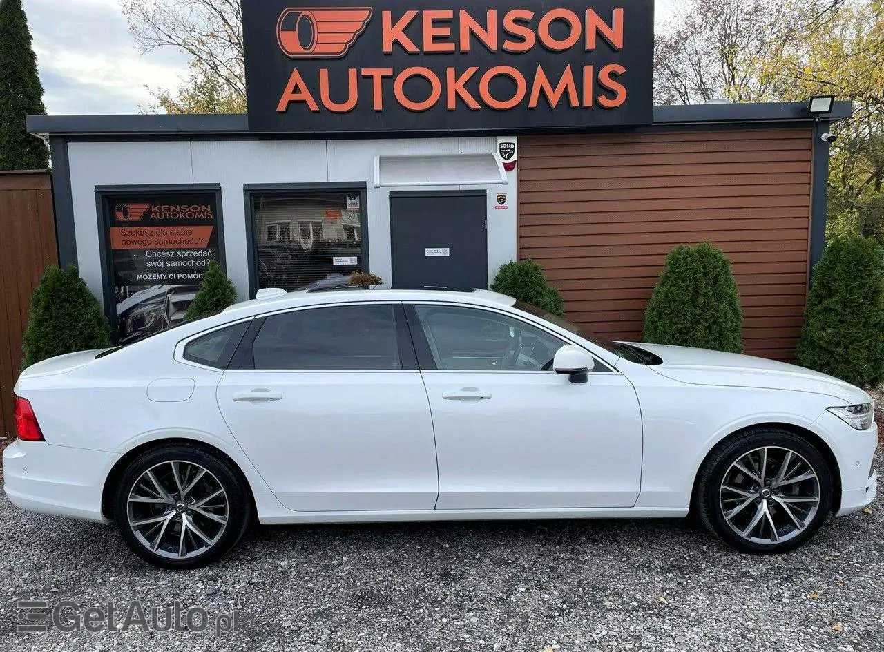 VOLVO S90 T5 Momentum