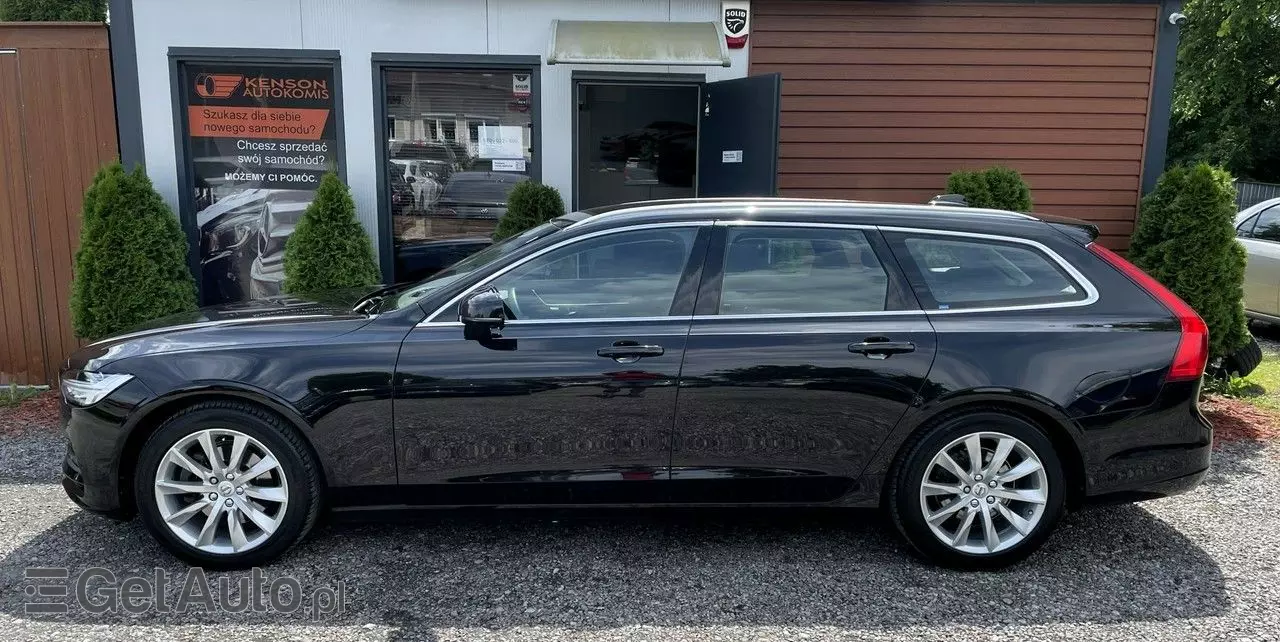 VOLVO V90 D3 AWD Momentum