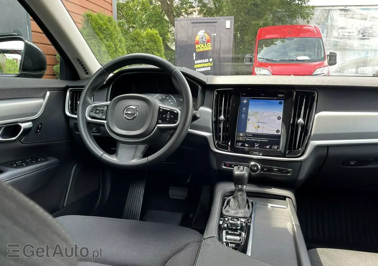 VOLVO V90 D3 AWD Momentum