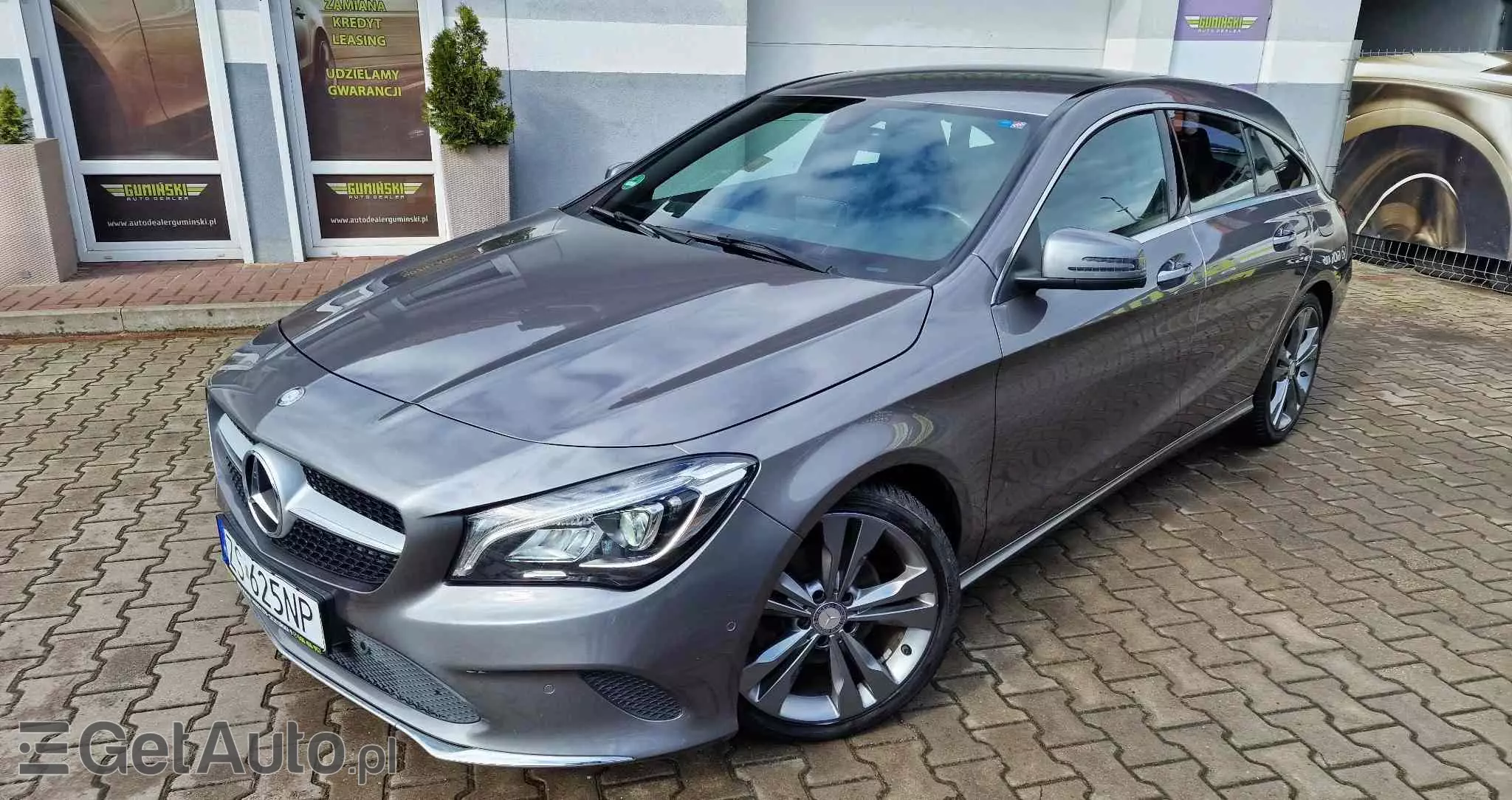 MERCEDES-BENZ CLA Shooting Brake 180 d AMG Line