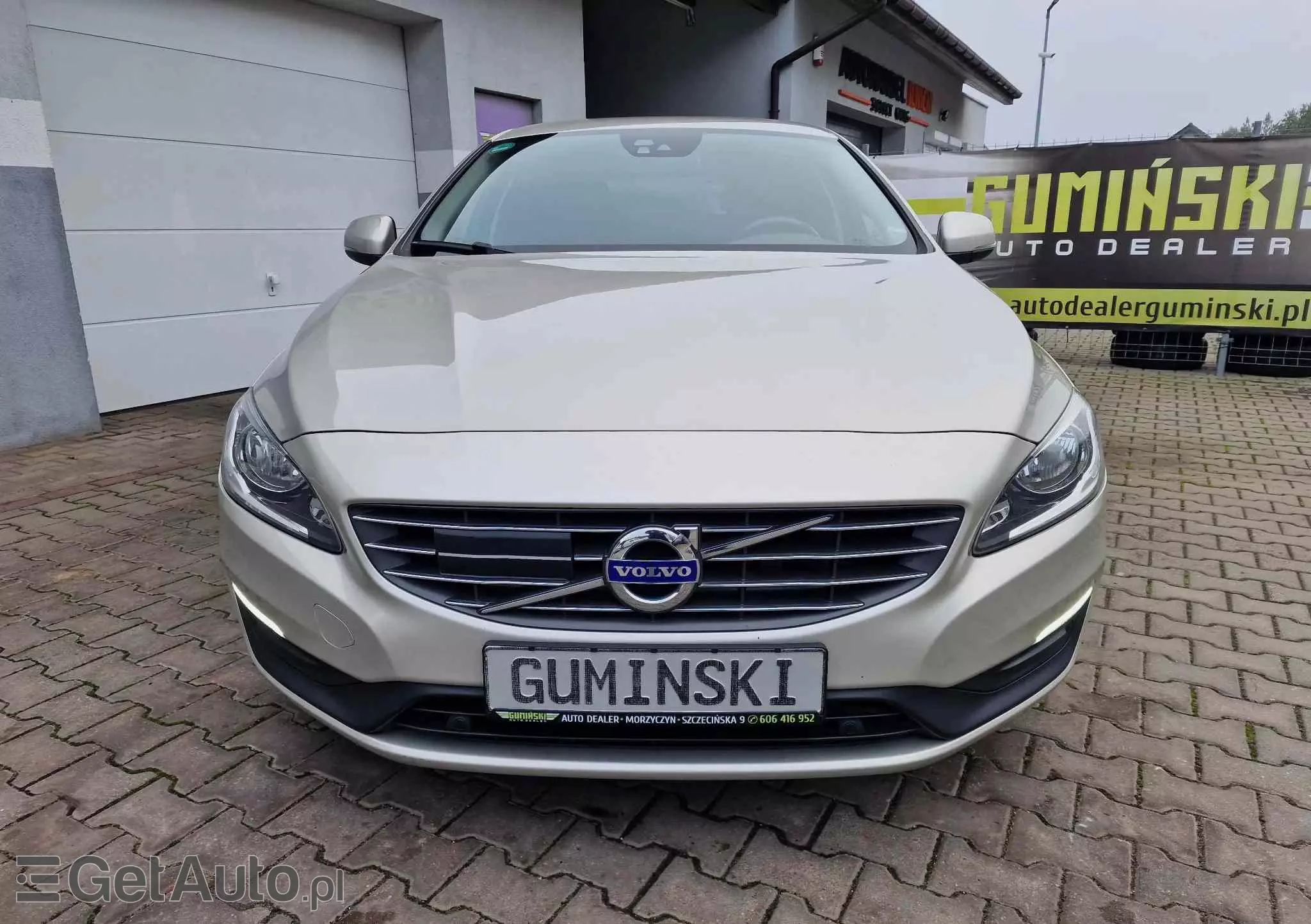 VOLVO V60 D2 Geartronic Momentum