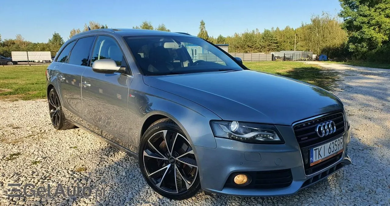 AUDI A4 