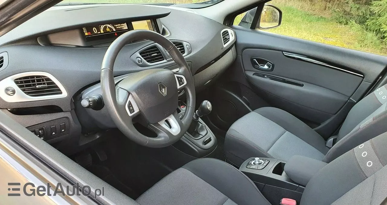 RENAULT Grand Scenic 