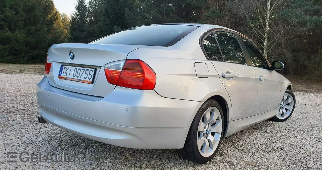 BMW Seria 3 320i