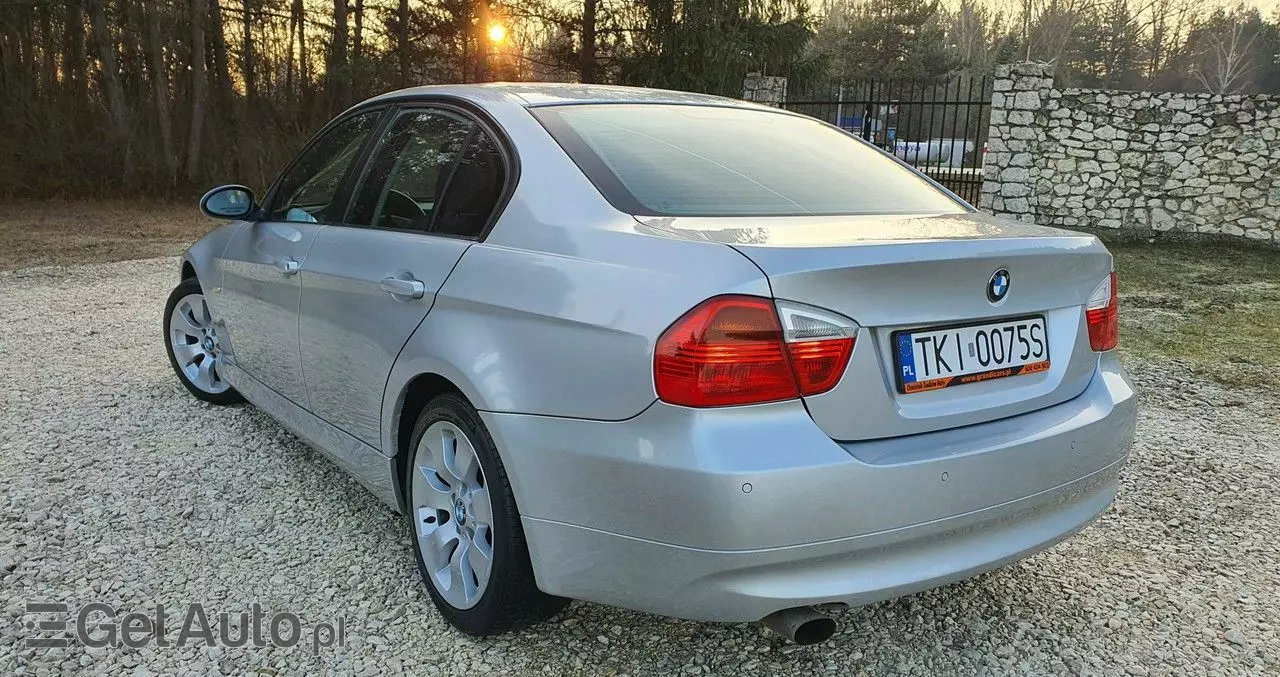 BMW Seria 3 320i