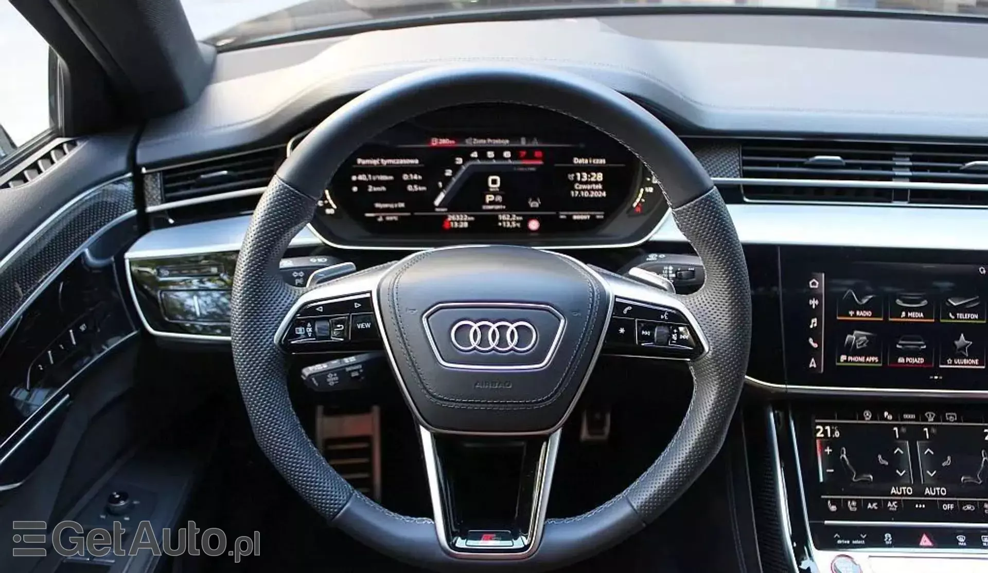 AUDI S8 