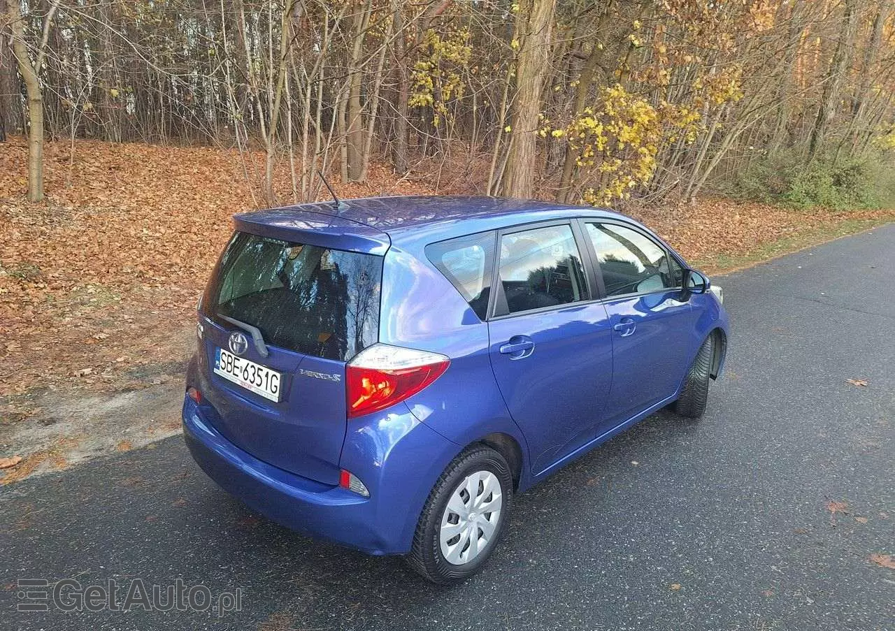 TOYOTA Verso S 